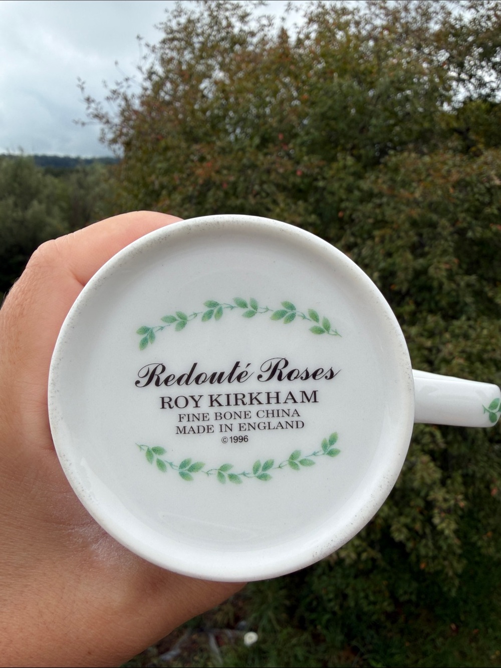 Roy Kirkham Redouté Roses Mug - Picture 6 of 9